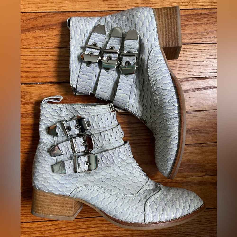 Jeffrey Campbell grey snakeskin buckle booties size 8.5